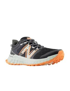 Zapatilla NB W Fresh Foam Garo Negro/Naranja