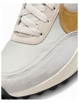 Zapatilla Nike W Waffle Debut ESS Beige/Oro
