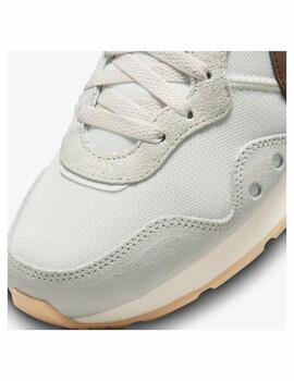Zapatilla Nike W Venture Runner Beige/Marrón