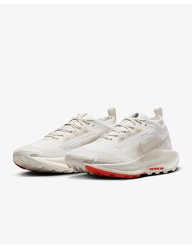 Zapatilla Nike W Pegasus Trail 5 GTX Crema/Naranja
