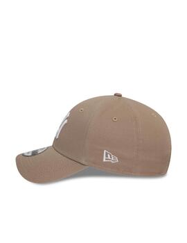 Gorra New Era 9Forty NEYYAN Taupe/Blanco