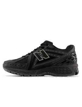 Zapatilla New Balance U 1906ROE Negro