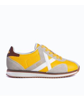 Zapatilla Munich Sapporo 135 Amarillo y Blanco