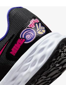 Zapatilla Nike Revolution 6 SE GS Negro y Fucsia para niña